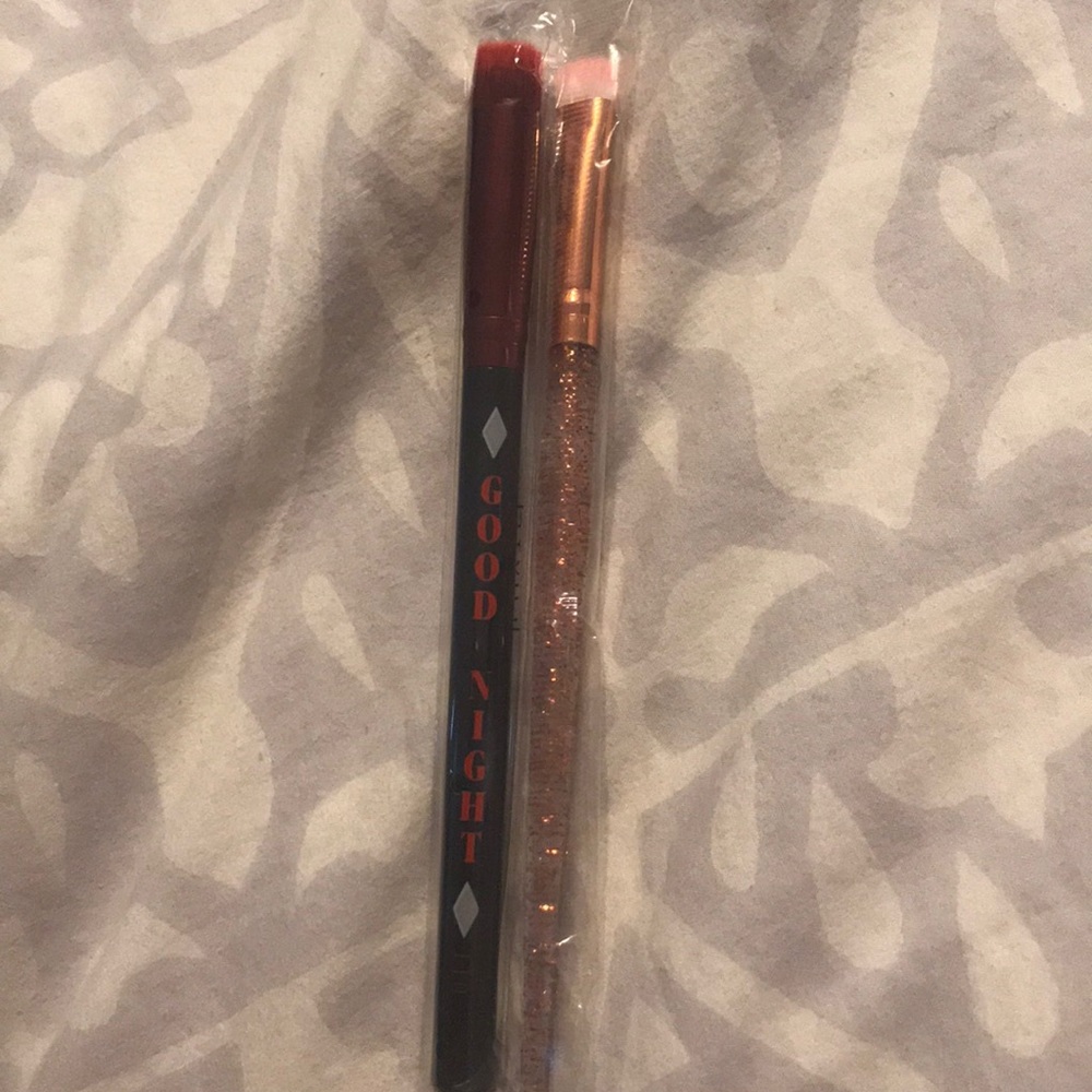 BRAND NEW UNUSED MAKEUP BRUSHES!